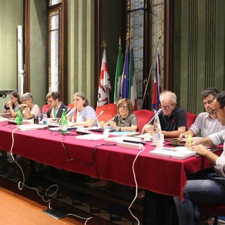 Ad Alba il dibattito sulla centrale idroelettrica arriva in Consiglio: "Nessuna decisione è stata presa"