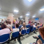 Più di tre ore di attesa per un prelievo: mattinata di caos e proteste al Centro di via Carlo Boggio Più di tre ore di attesa per un prelievo: mattinata di caos e proteste al Centro di via Carlo Boggio