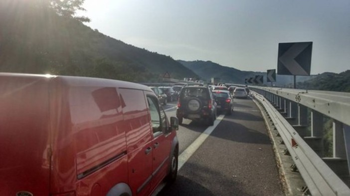 Pasquetta: tornano le code sulle strade e autostrade per il mare