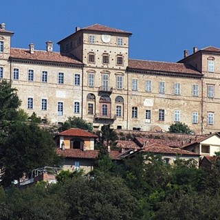 Il castello di Magliano Alfieri riapre al pubblico da domenica 31 marzo