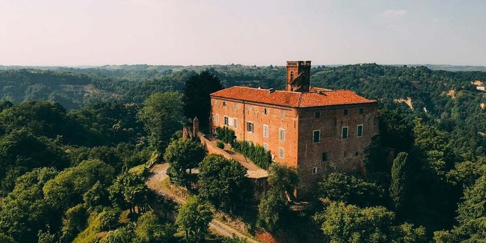 Il castello di Monteu Roero Il castello di Monteu Roero