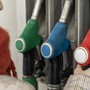 Diesel più caro della benzina, allarme degli agricoltori: "Rincari a cascata sulla filiera agroalimentare"