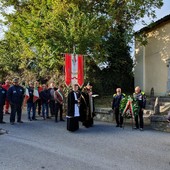 Celebrazioni del IV Novembre a Lesegno, con un ricordo all'alpino Bruno Roà