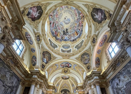 I meravigliosi affreschi della Chiesa di Santa Chiara I meravigliosi affreschi della Chiesa di Santa Chiara