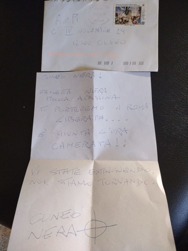 &quot;Noi stiamo tornando&quot;: la lettera firmata Cuneo Nera nelle mani della Digos