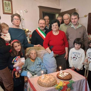 Clavesana festeggia i cento anni della signora Maria Occelli Clavesana festeggia i cento anni della signora Maria Occelli