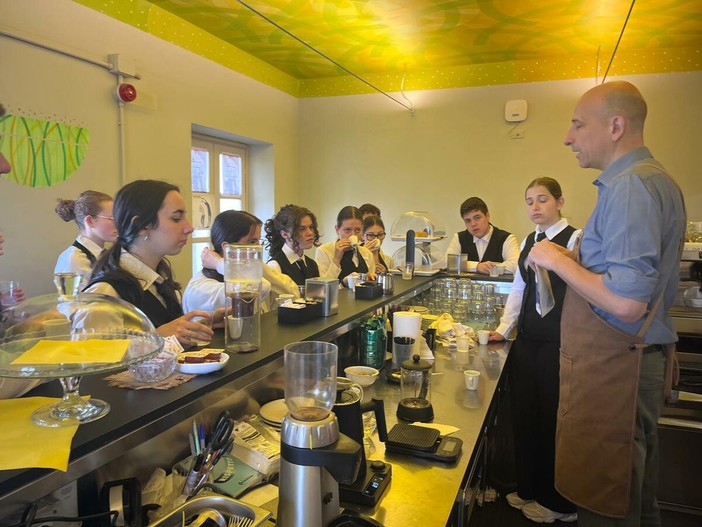 Dal caffè turco alle estrazioni a freddo: gli studenti dell'Arte Bianca di Neive scoprono il mondo nascosto dietro una tazzina