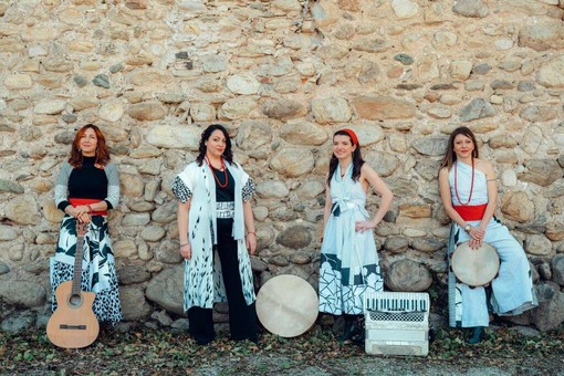 Chiusa di Pesio, domenica 14 giugno concerto delle “Madamè” al Centro Incontri Anziani Chiusa di Pesio, domenica 14 giugno concerto delle “Madamè” al Centro Incontri Anziani
