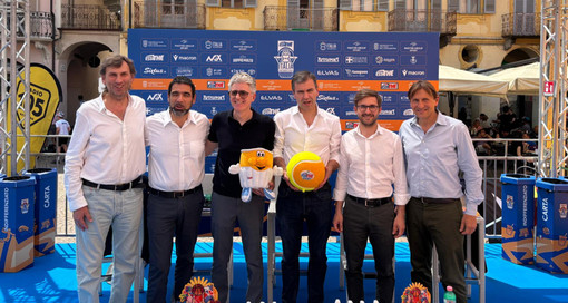 Street basket ad Alba con Estathé 3x3