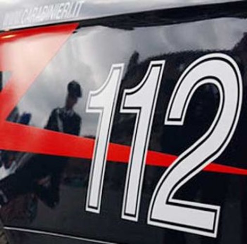 Incidente con sorpresa a Ceva: i Carabinieri trovano due etti di hashish nell'auto di una 40enne
