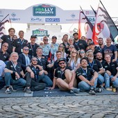Il Cinzano Rally Team in una foto di gruppo