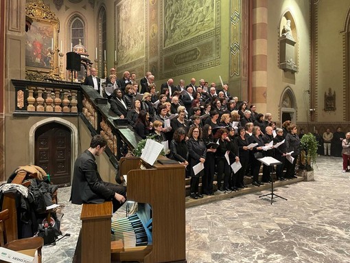 A Sommariva Perno il Concerto di Natale con il Coro Diocesano diretto dal maestro Marco Viberti