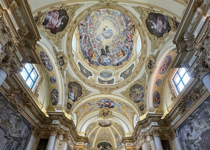 I meravigliosi affreschi della Chiesa di Santa Chiara I meravigliosi affreschi della Chiesa di Santa Chiara