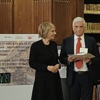 Danilo Rinaudo tra gli “Uomini Illuminati” 2025 degli Stati Generali delle Donne Danilo Rinaudo tra gli “Uomini Illuminati” 2025 degli Stati Generali delle Donne