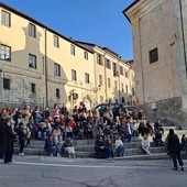 La tappa della passeggiata di fronte al Classico, in ricordo di Lidia Poët La tappa della passeggiata di fronte al Classico, in ricordo di Lidia Poët