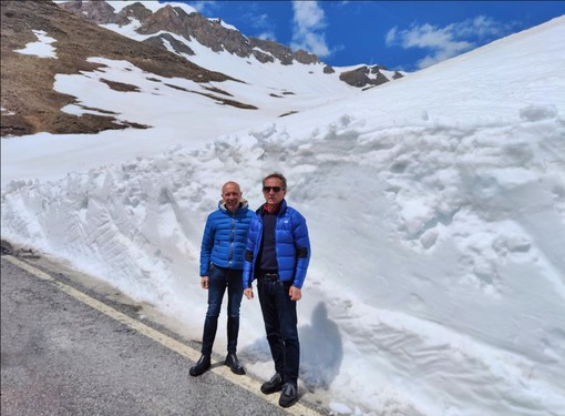 Procede lo sgombero neve in alta Valle Varaita: transito consentito fino al Pian dell'Agnello