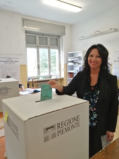 Antonella D'Alesio candidata alle regionali ha votato a Racconigi
