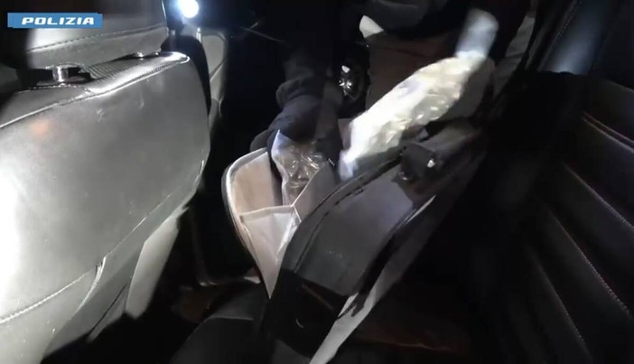 "È arrivata la neve": così i pusher avvisavano i clienti per spacciare la droga. Ecco come la Mobile ha interrotto il network criminale [VIDEO]