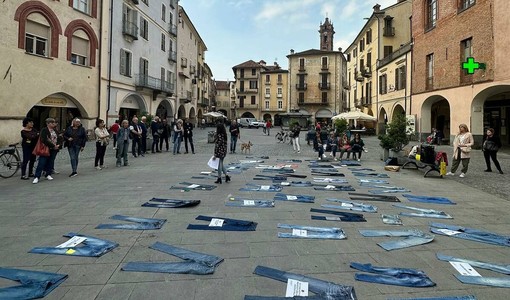 A Savigliano torna il Denim Day, contro la vittimizzazione secondaria di chi subisce abusi