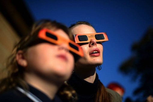 Eclissi parziale di Sole, appuntamento al Castello del Mirabello: domani lo spettacolo nel cielo della Valle Pesio Eclissi parziale di Sole, appuntamento al Castello del Mirabello: domani lo spettacolo nel cielo della Valle Pesio