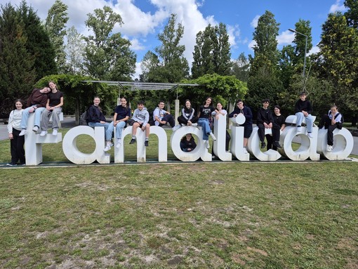 Gli studenti delle secondarie di Moretta e Scarnafigi in Portogallo per la mobilità Erasmus Gli studenti delle secondarie di Moretta e Scarnafigi in Portogallo per la mobilità Erasmus