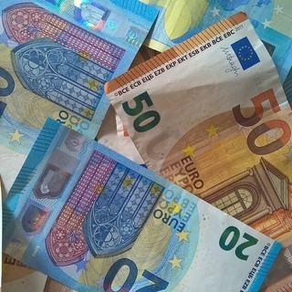 CNA Piemonte lancia l'allarme: "Fino a uno stipendio all'anno se ne va per andare al lavoro"