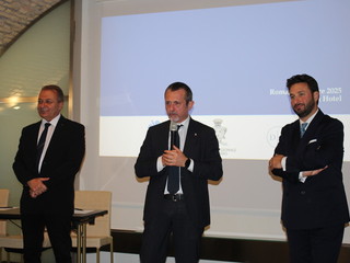 Alcuni momenti dell'evento di presentazione di prodotti tipici regionali a Roma Alcuni momenti dell'evento di presentazione di prodotti tipici regionali a Roma