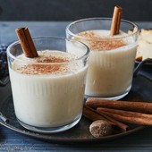 Alla scoperta dell’eggnog, la bevanda natalizia che fa impazzire gli Usa Alla scoperta dell’eggnog, la bevanda natalizia che fa impazzire gli Usa