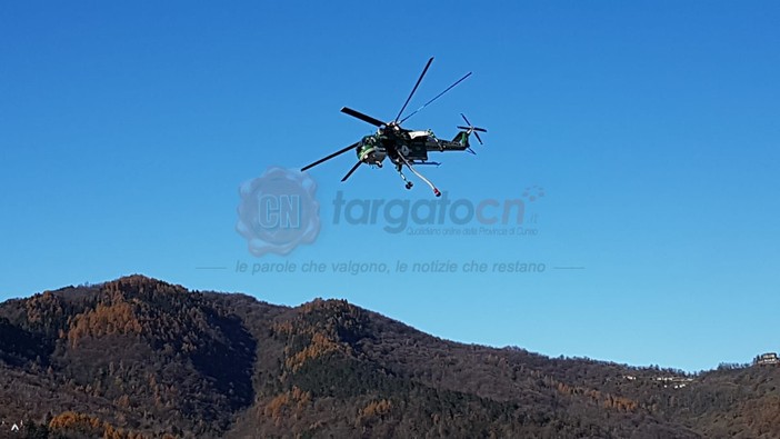Incendi boschivi, domani in Piemonte l'arrivo dell'elicottero Erickson Incendi boschivi, domani in Piemonte l'arrivo dell'elicottero Erickson