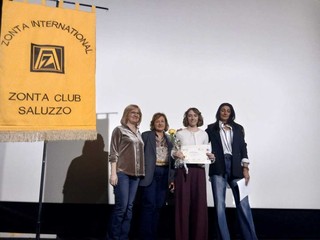 Saluzzo, la consegna del riconoscimento Rivela una gemma 2026 a Cecilia Alberto