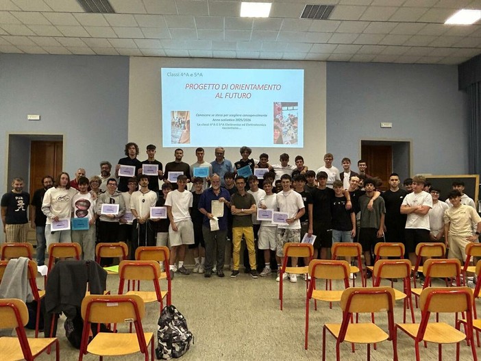 Mondovì, scuola e impresa si alleano: l'Istituto Cigna fa squadra con Futurely e Sacchi Mondovì, scuola e impresa si alleano: l'Istituto Cigna fa squadra con Futurely e Sacchi