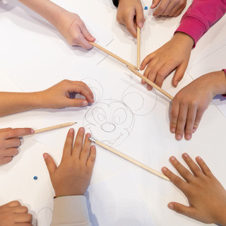 Un laboratorio per bambini e ragazzi in una delle edizioni passate del Festival dei Luoghi Comuni