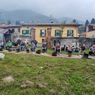 Festiona, la Castagnata di Solidarietà raccoglie 8.433 euro per l'Oncologia del Santa Croce di Cuneo Festiona, la Castagnata di Solidarietà raccoglie 8.433 euro per l'Oncologia del Santa Croce di Cuneo