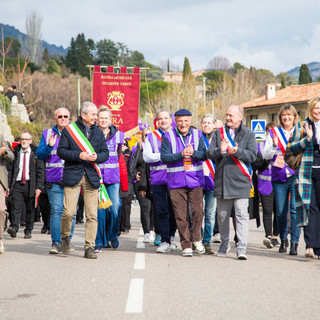 Bra ospite d'onore alla Festa delle Violette in Provenza: il sindaco sfila a Tourrettes-sur-Loup