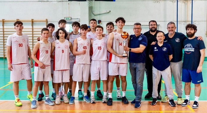 BASKET / Farigliano sfida i grandi club d'Italia con due formazioni in Eccellenza BASKET / Farigliano sfida i grandi club d'Italia con due formazioni in Eccellenza