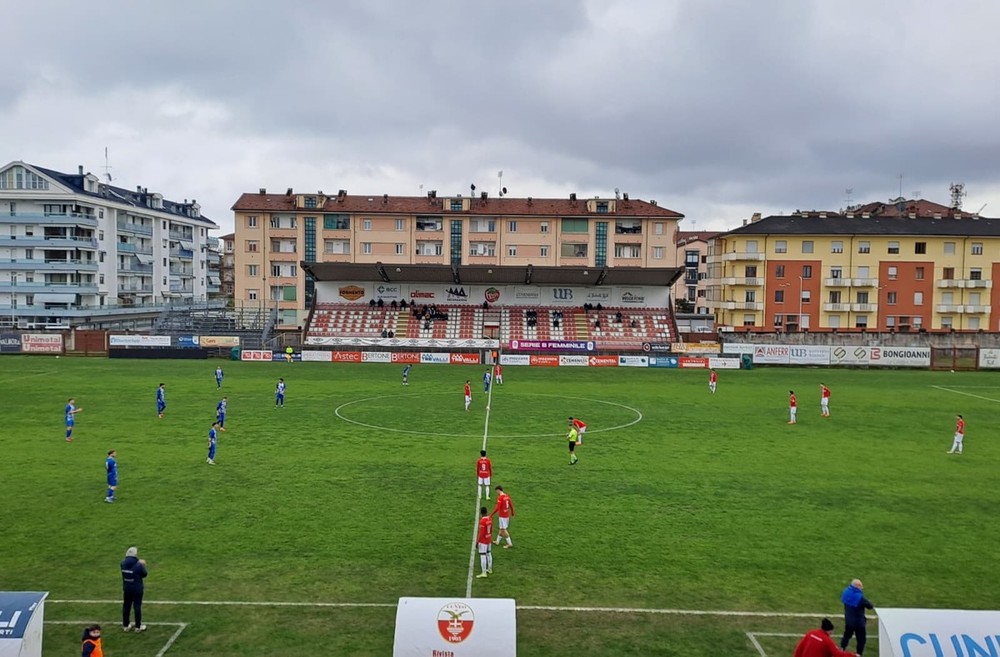 CALCIO ECCCELLENZA / Il Cuneo cala il tris, al “Paschiero” battuto il Chieri 3-0 CALCIO ECCCELLENZA / Il Cuneo cala il tris, al “Paschiero” battuto il Chieri 3-0