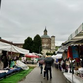 Trova portafogli con più di 600 euro alla Fiera di Vicoforte e lo restituisce al proprietario Trova portafogli con più di 600 euro alla Fiera di Vicoforte e lo restituisce al proprietario