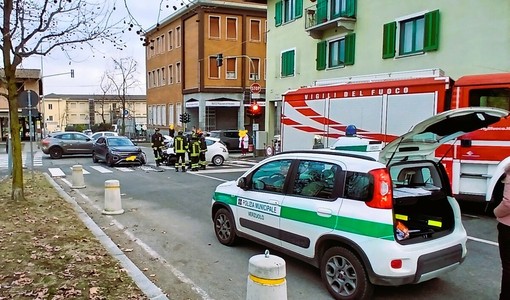 Violento frontale al semaforo di Verzuolo Violento frontale al semaforo di Verzuolo