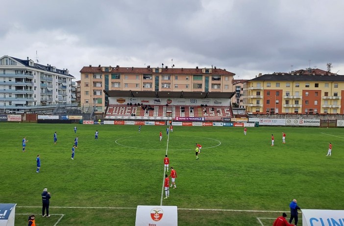 CALCIO ECCCELLENZA / Il Cuneo cala il tris, al “Paschiero” battuto il Chieri 3-0 CALCIO ECCCELLENZA / Il Cuneo cala il tris, al “Paschiero” battuto il Chieri 3-0