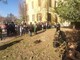 Una mattinata di festa a Spinetta, dove i bambini della Primaria hanno piantato un nuovo albero