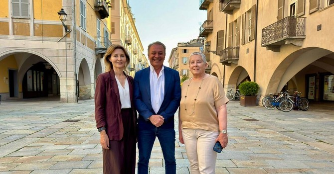 Da sinistra l'assessora comunale alle Manifestazioni Sara Tomatis, l'assessore regionale Paolo Bongioanni e la sindaca di Cuneo Patrizia Manassero
