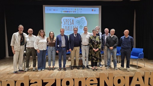 Cento persone a Fossano per il primo anno della “Spesa Sballata”: così la riduzione dei rifiuti fa comunità Cento persone a Fossano per il primo anno della “Spesa Sballata”: così la riduzione dei rifiuti fa comunità