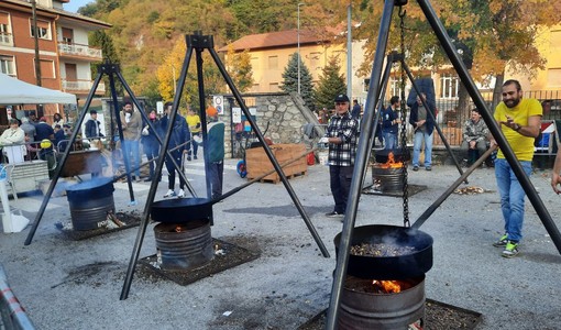 Tra gli appuntamenti della domenica la Fiera del Re Marrone di Chiusa di Pesio Tra gli appuntamenti della domenica la Fiera del Re Marrone di Chiusa di Pesio
