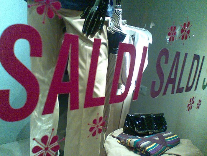 Ultimi giorni di saldi: caccia all'affare per essere sempre eleganti Ultimi giorni di saldi: caccia all'affare per essere sempre eleganti