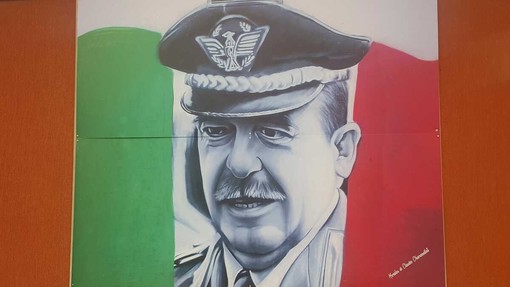 Un murale ad Alba ricorda il generale Dalla Chiesa: 44 anni fa l'uccisione Un murale ad Alba ricorda il generale Dalla Chiesa: 44 anni fa l'uccisione