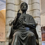 Statua di san Pietro, chiesa di Saint-Nizier, a Lione Statua di san Pietro, chiesa di Saint-Nizier, a Lione