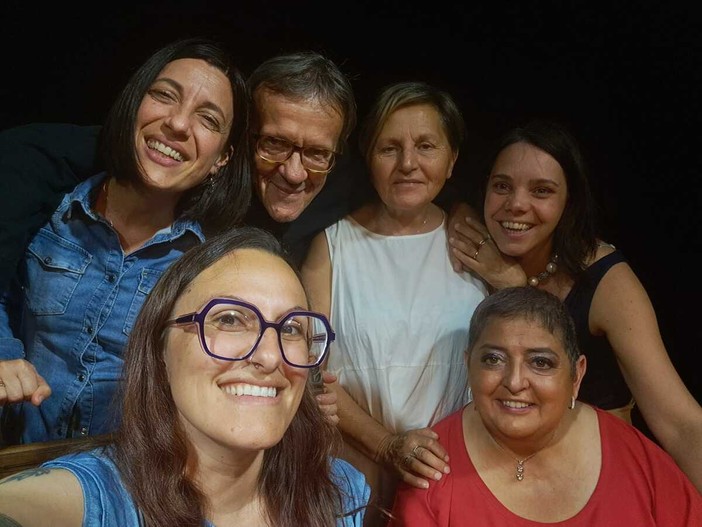 "L’ultima volta che sono stato felice”: spettacolo teatrale degli allievi del corso di teatro “Tutta scena la tua” di Novello