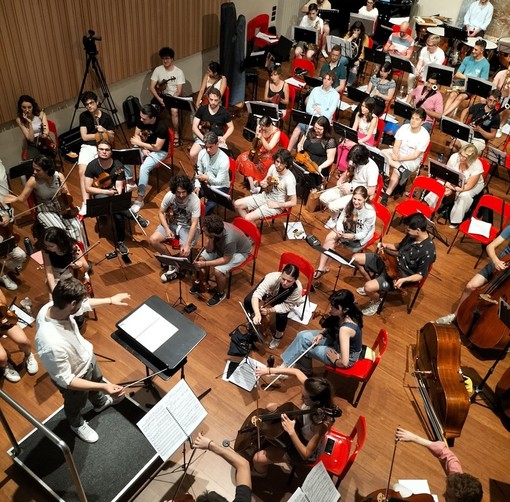 L'orchestra sinfonica della scuola APM in concerto al Magda Olivero di Saluzzo