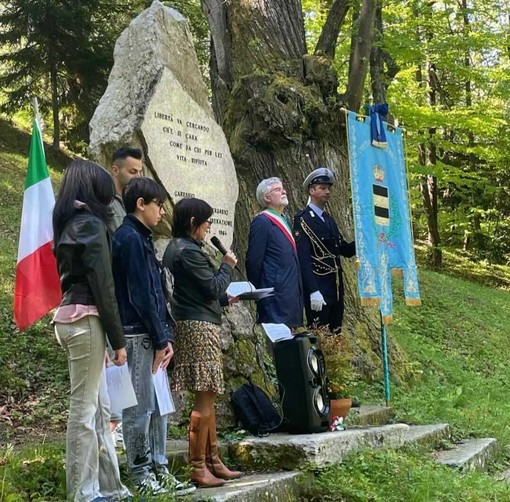 Garessio ha celebrato il 25 Aprile con scuole, associazioni e la mostra di Tonino Robotti, dedicata alla Resistenza