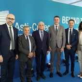 Da sinistra: il presidente della Provincia di Cuneo Luca Robaldo, il presidente ACA Giuliano Viglione, il presidente della Società Autostrada A33 Asti-Cuneo Giovanni Quaglia, il presidente nazionale Federacma e componente del Direttivo ACA Andrea Borio, il direttore ACA Fabrizio Pace e il vice direttore ACA Silvia Anselmo